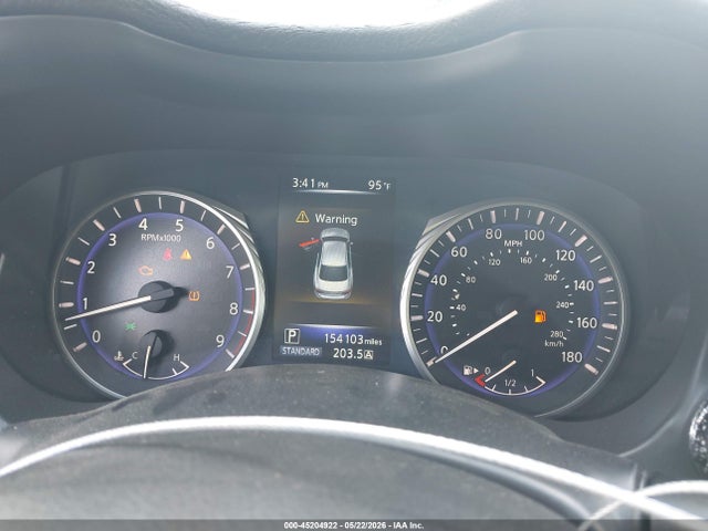 INFINITI Q50 Premium