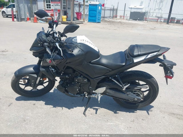 Yamaha Mt-03