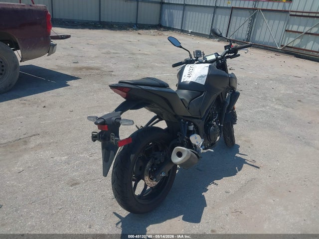 Yamaha Mt-03