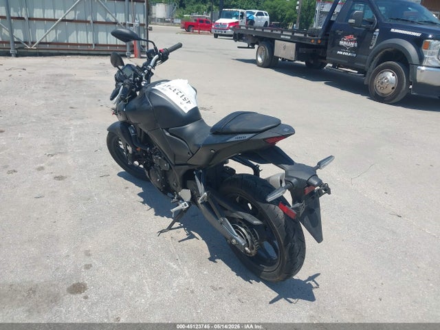 Yamaha Mt-03