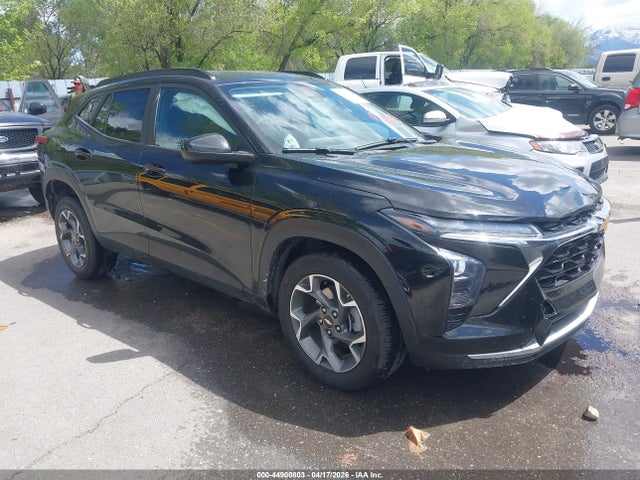 Salvage Chevrolet Trax Image
