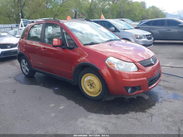 Salvage Suzuki SX4 Image