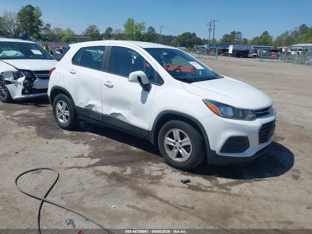 Salvage Chevrolet Trax Image