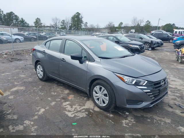 Salvage Nissan Versa Image