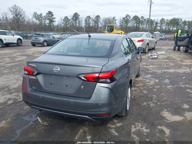 Nissan Versa 1.6 S