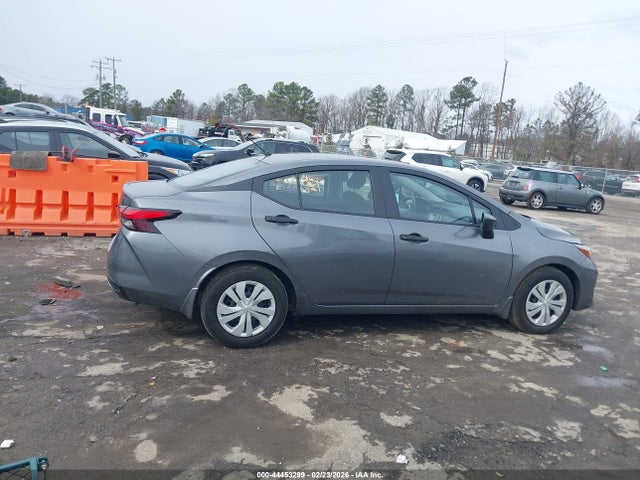 Nissan Versa 1.6 S