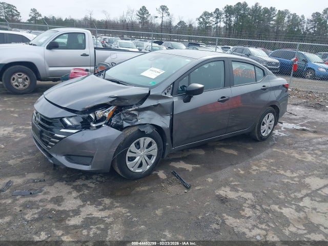 Nissan Versa 1.6 S