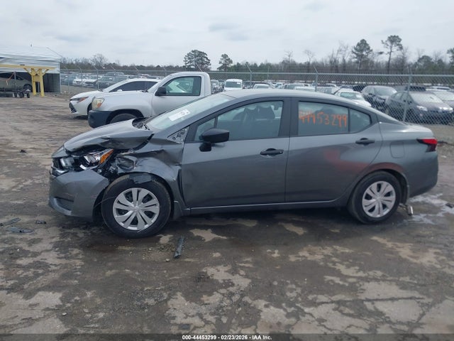 Nissan Versa 1.6 S