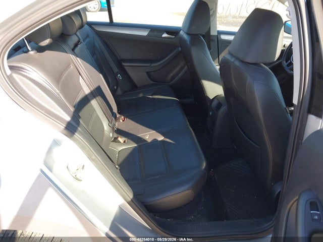 Volkswagen Jetta 1.8t Se