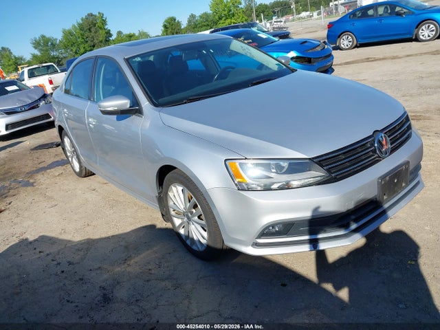 Salvage Volkswagen Jetta Image