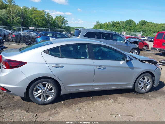 Hyundai ELANTRA Sel