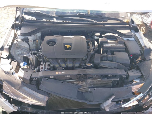 Hyundai ELANTRA Sel