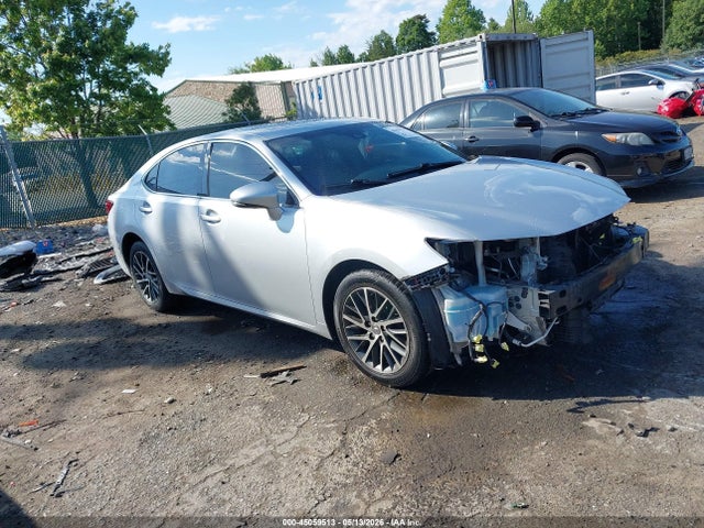 Salvage Lexus Es Image
