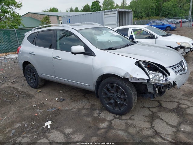 Salvage Nissan Rogue Image