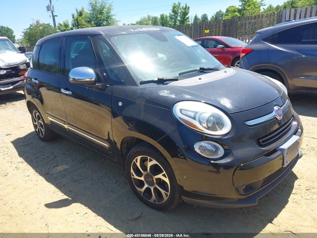 Salvage FIAT 500L Image