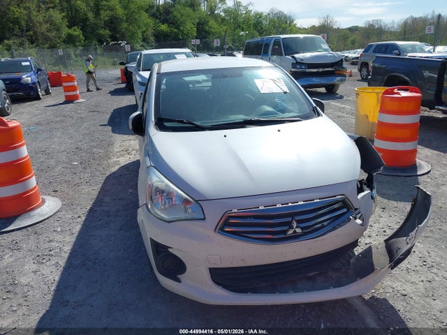 Mitsubishi Mirage Es
