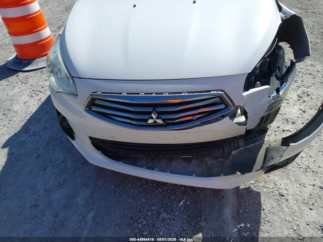 Mitsubishi Mirage Es