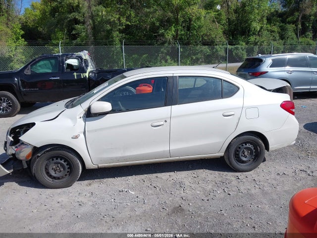 Mitsubishi Mirage Es