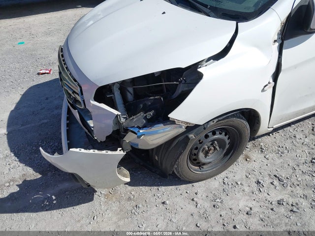 Mitsubishi Mirage Es