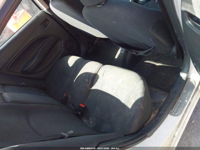 Mitsubishi Mirage Es