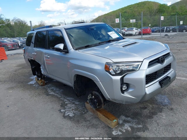 Salvage Toyota 4Runner Image