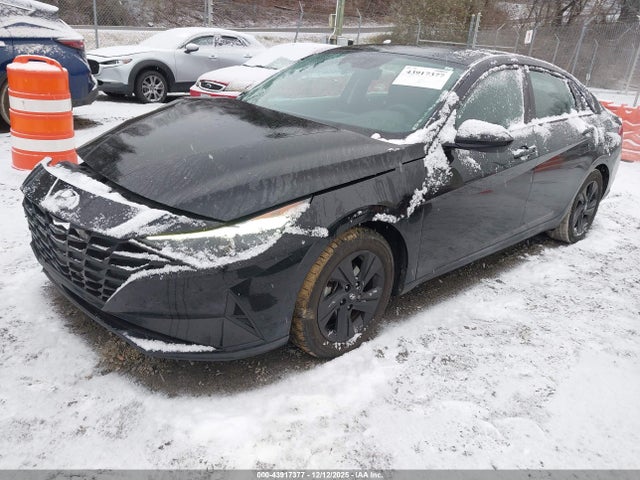 Hyundai ELANTRA Sel