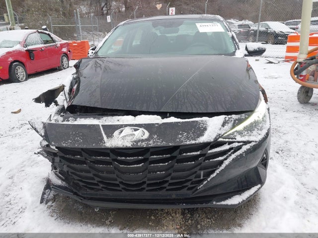 Hyundai ELANTRA Sel