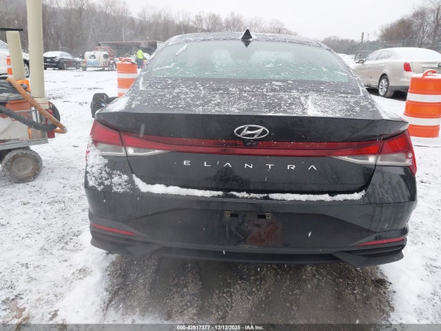 Hyundai ELANTRA Sel