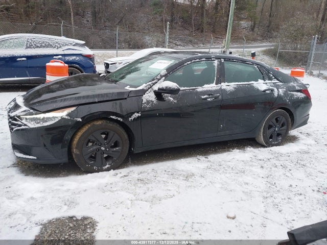 Hyundai ELANTRA Sel