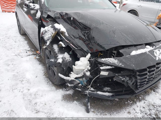 Hyundai ELANTRA Sel