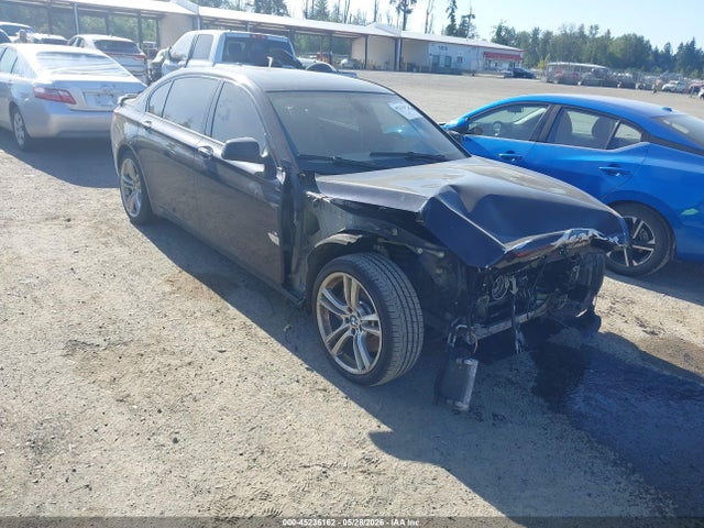 Salvage BMW 7 Series Image