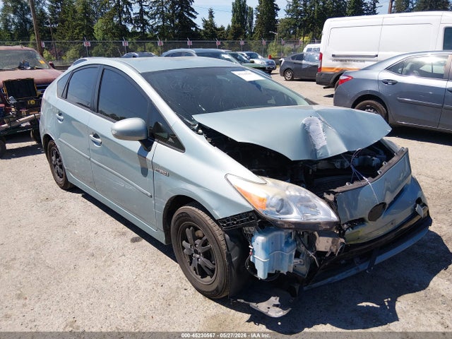 Salvage Toyota Prius Image