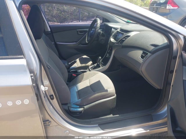 Hyundai ELANTRA Se