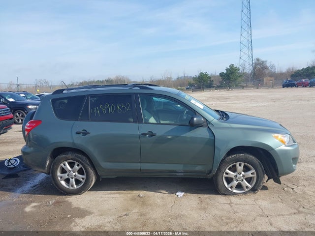 Toyota RAV4 Base V6
