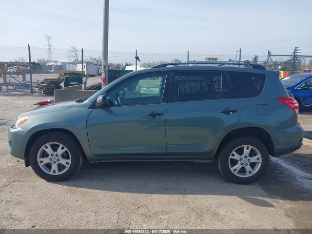 Toyota RAV4 Base V6