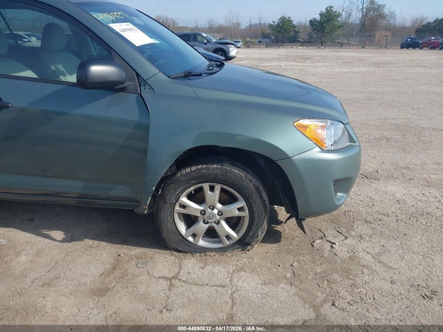 Toyota RAV4 Base V6