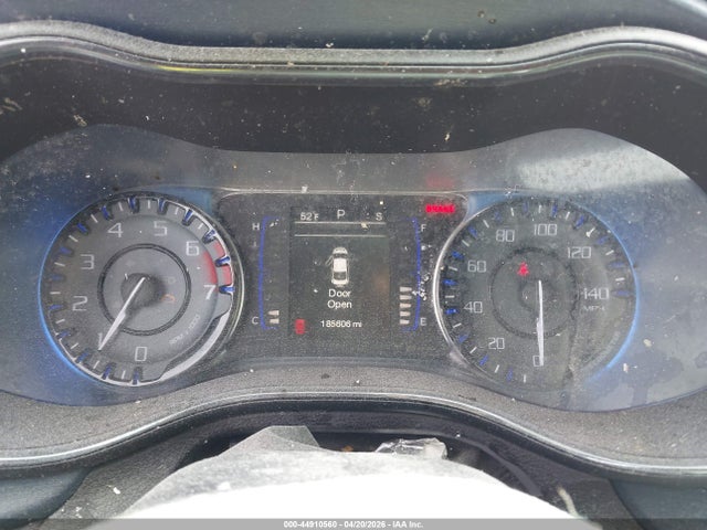 Chrysler 200 S