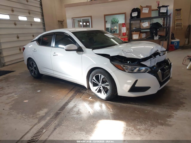 Salvage Nissan Sentra Image