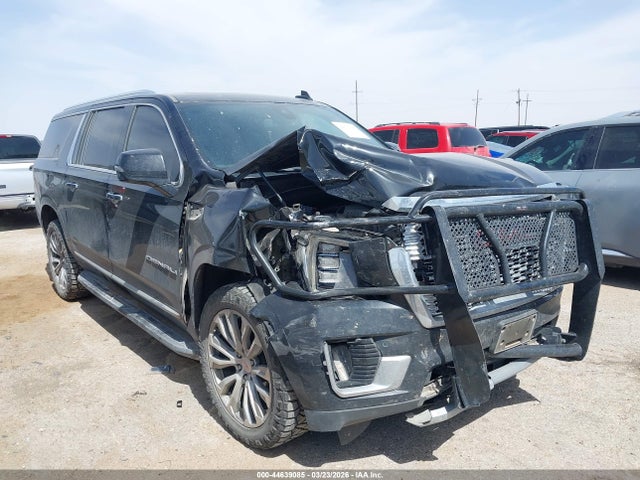 Salvage GMC Yukon Image