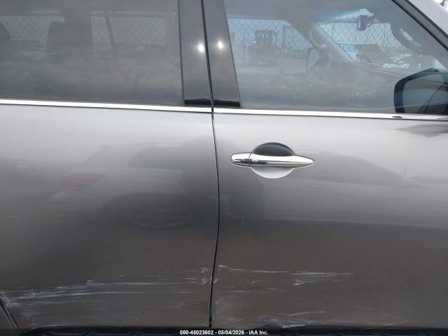 Nissan Armada Platinum