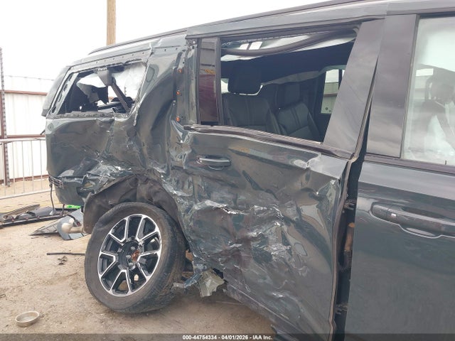 Chevrolet Suburban 2wd Rst