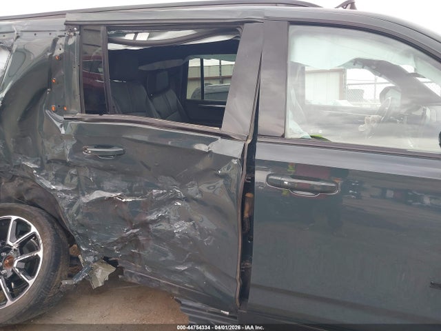 Chevrolet Suburban 2wd Rst