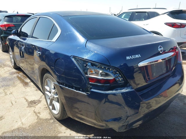 Nissan Maxima