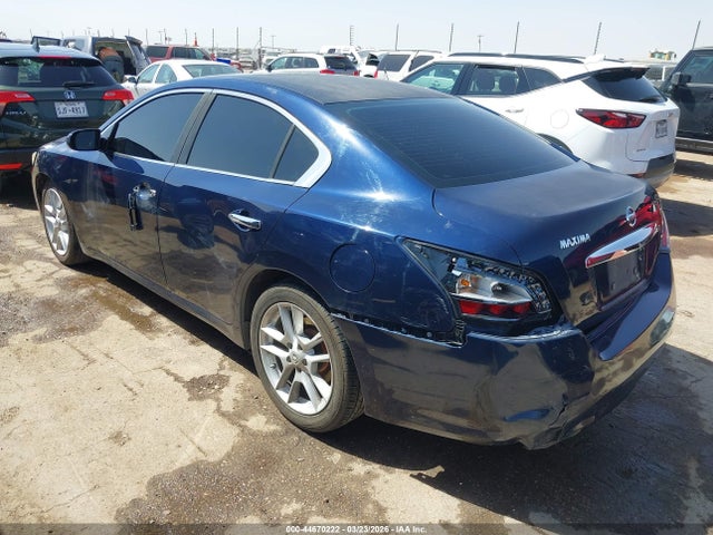 Nissan Maxima