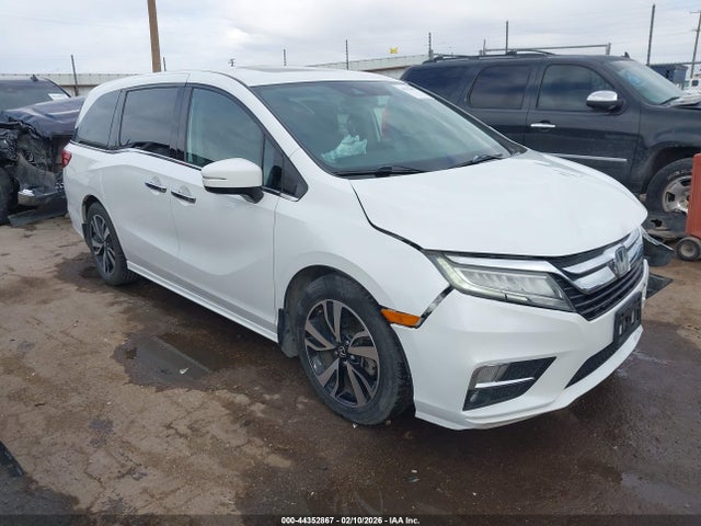 Salvage Honda Odyssey Image