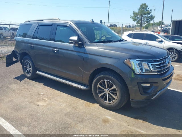 Salvage Ford Expedition Image