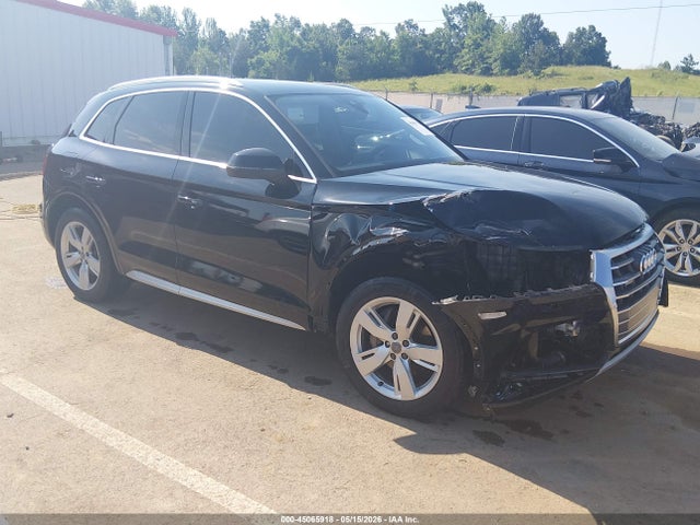 Salvage Audi Q5 Image
