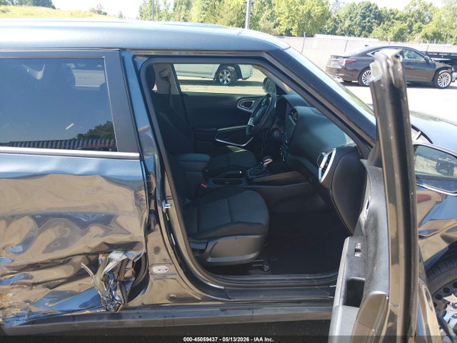 Kia Soul Lx