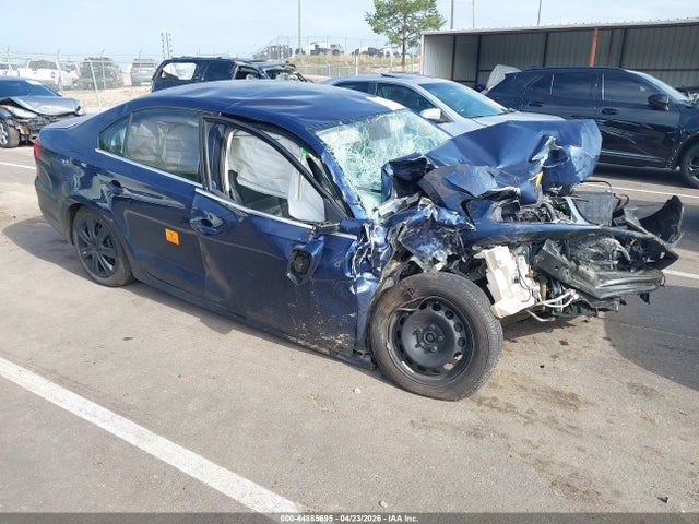 Salvage Volkswagen Jetta Image