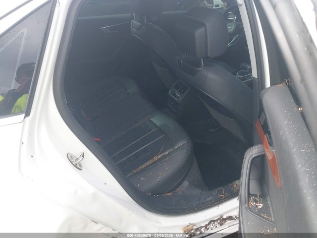 Audi A4 Premium Plus 40 Tfsi Quattro S Tronic